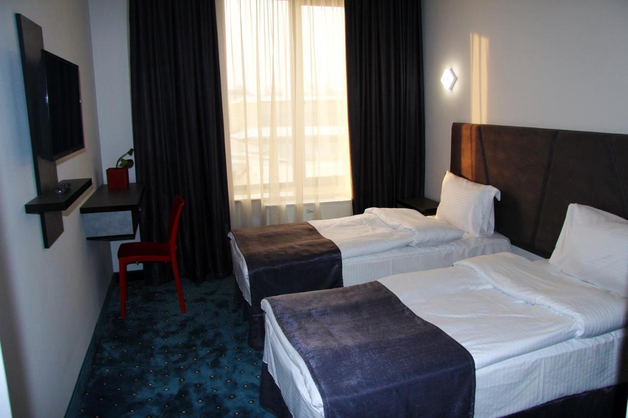 Nice Hotel Erivan Dış mekan fotoğraf