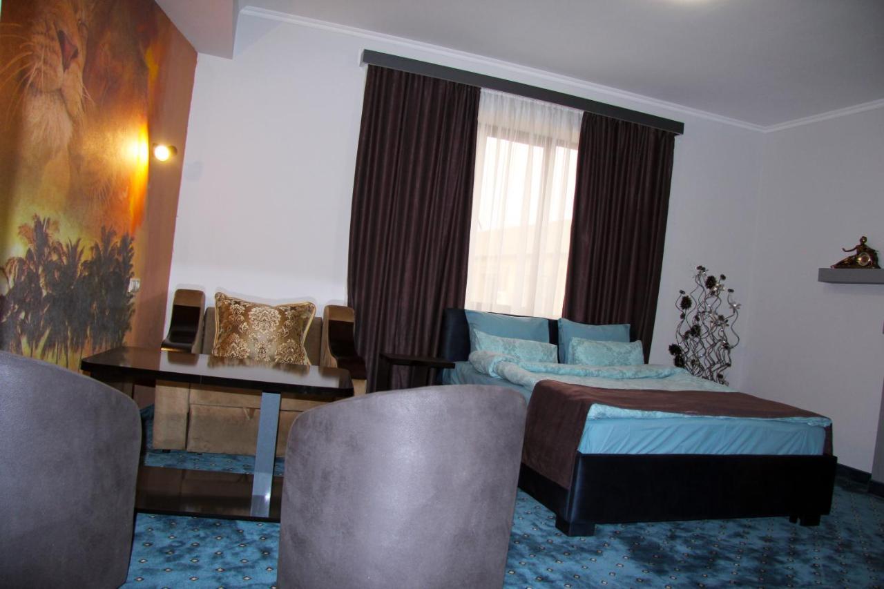 Nice Hotel Erivan Dış mekan fotoğraf