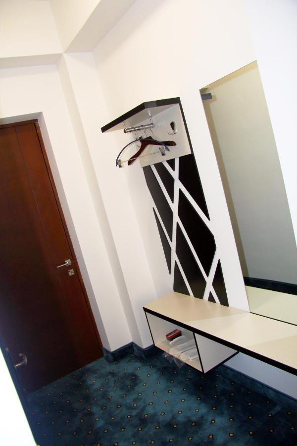 Nice Hotel Erivan Dış mekan fotoğraf