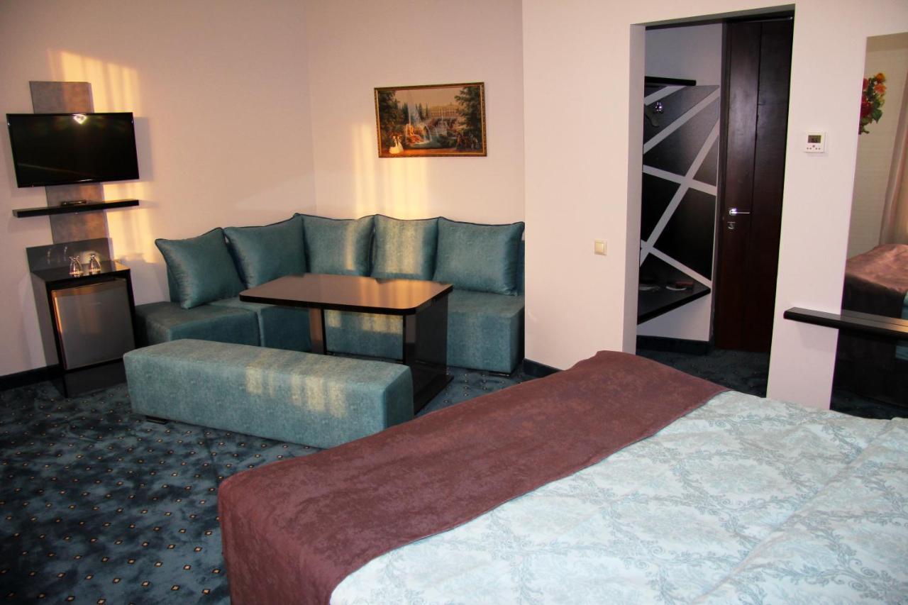 Nice Hotel Erivan Dış mekan fotoğraf