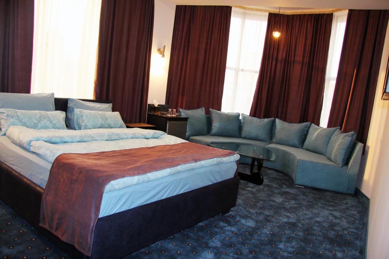 Nice Hotel Erivan Dış mekan fotoğraf